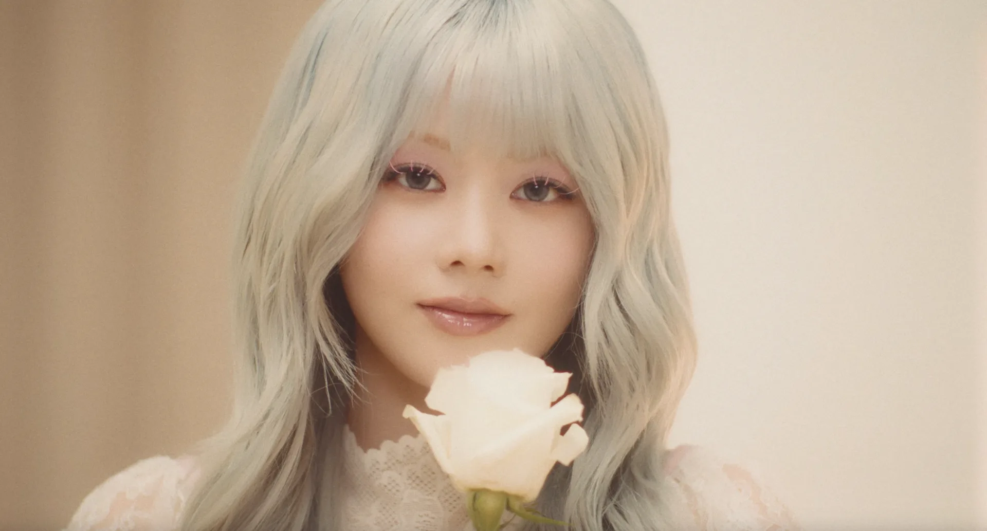 Hinata de XG sufre tremendo chascarro mientras grababan su reciente MV